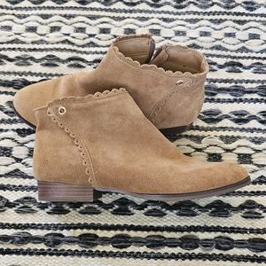 Jack Rogers Charlotte Suede Scalloped Detail Ankle Bootie 7.5